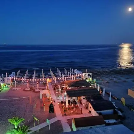 Relax By The Beach Năvodari